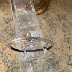 Alexis bittar thin crème brule colored lucite bangle with jeweled accent